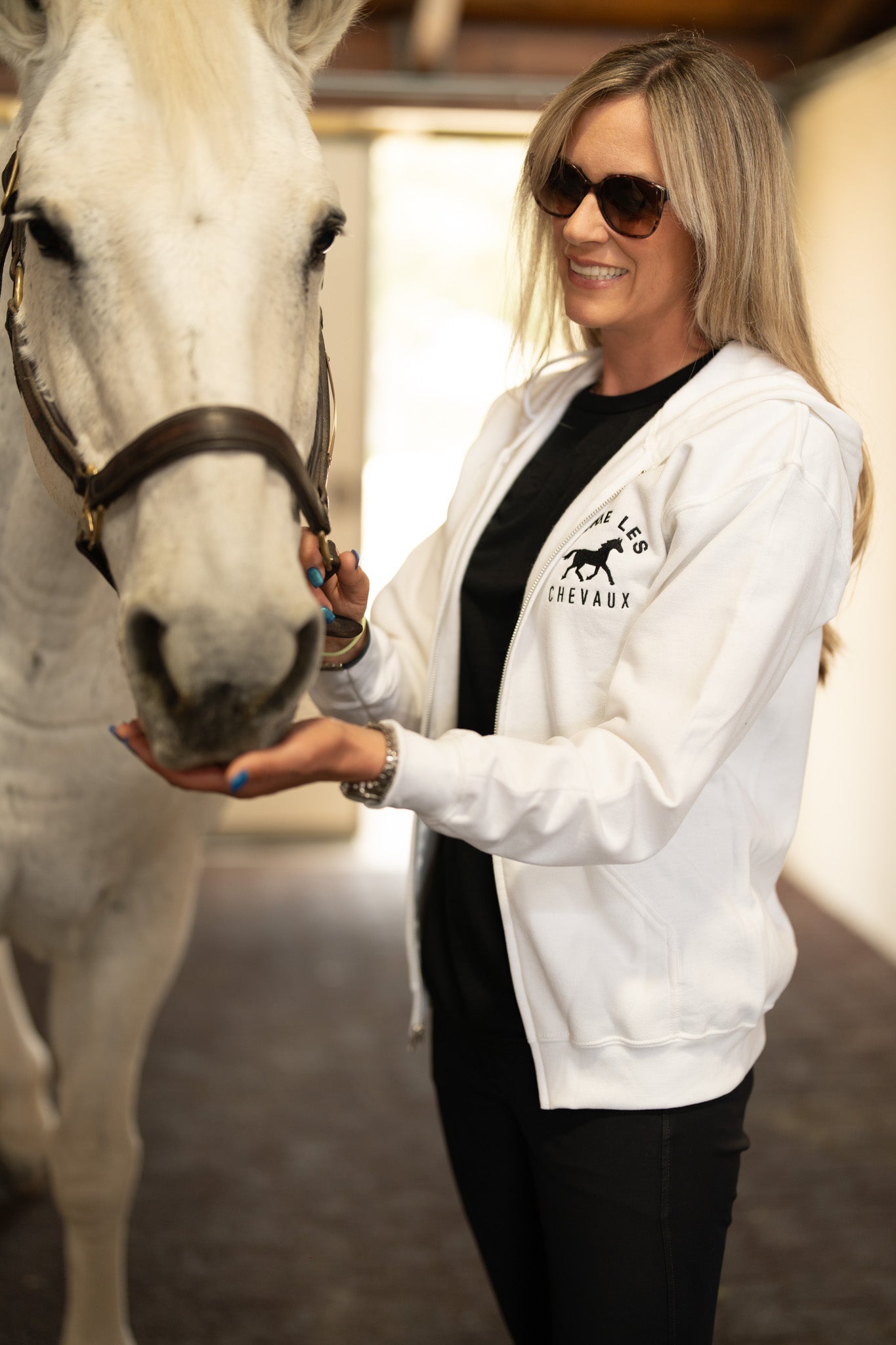 I Love Horses (In French) Unisex heavy blend zip hoodie (Light Colors)  | j'adore les chevaux