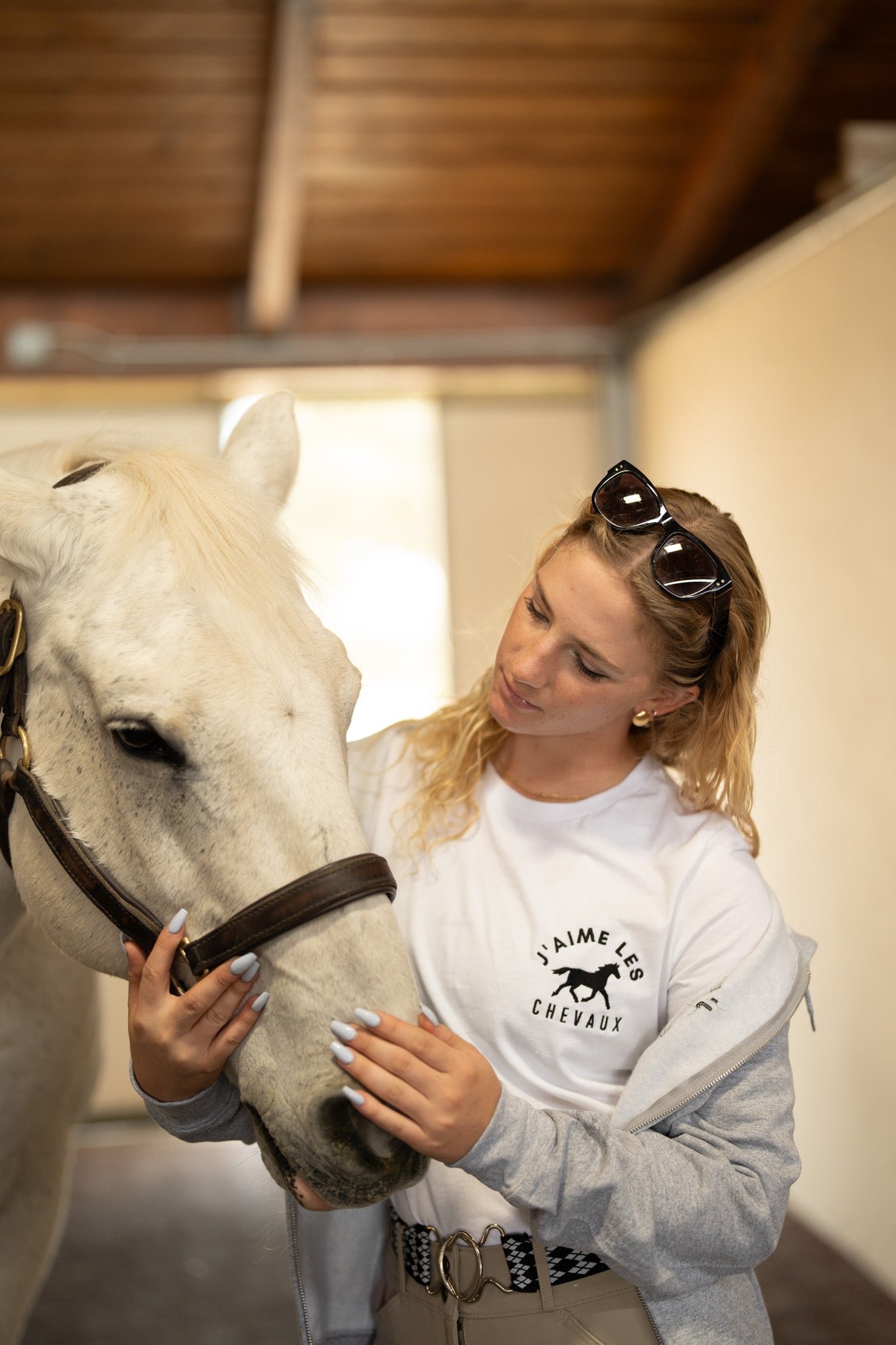 I Love Horses (In French) T-shirt (Light Colors)  | j'adore les chevaux