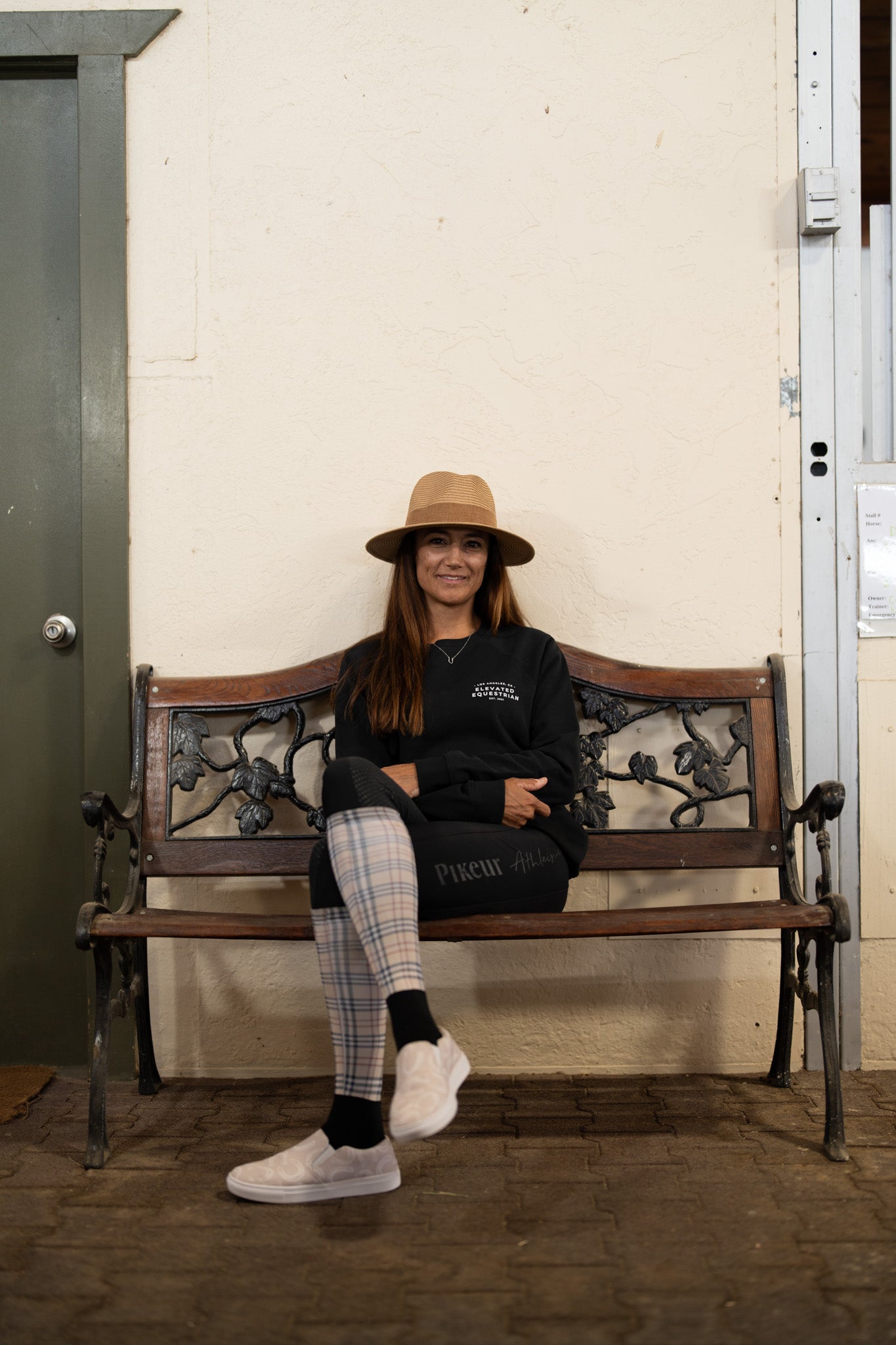 Horseshoe slip-on canvas shoes | Tan