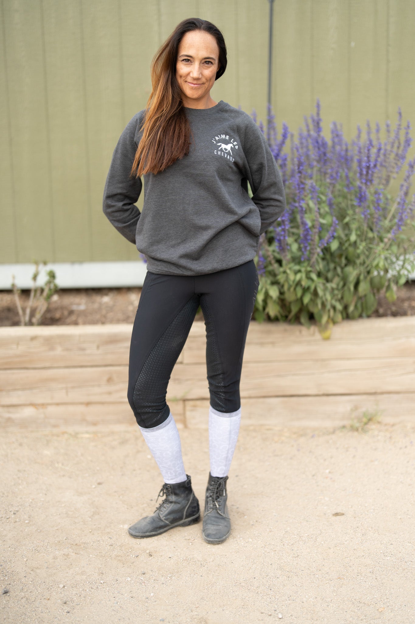 I Love Horses (In French) Crew neck Sweatshirt (Dark Colors) | j'adore les chevaux
